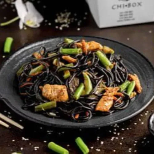 Paste negre cu carne de pui