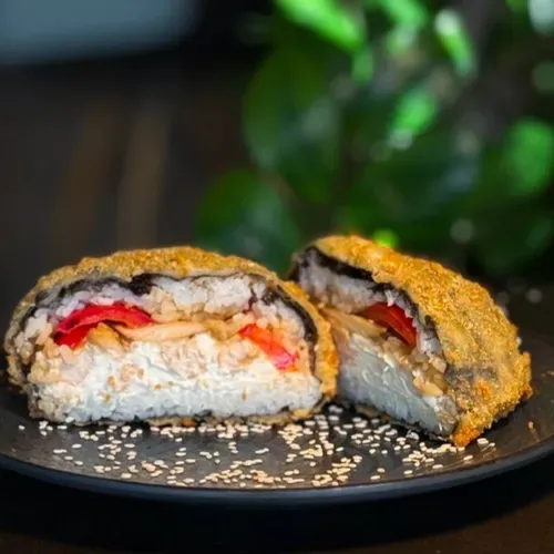 Sushi burger cu pui